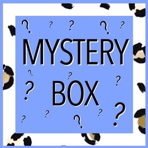 Various items, women’s clothing size Medium